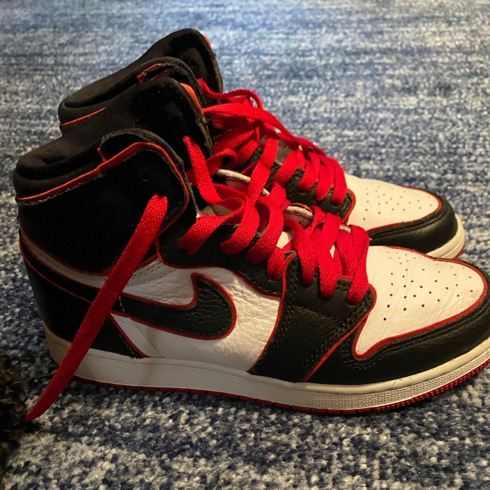 Nike Air Jordan 1 Retro High OG Bloodline GS